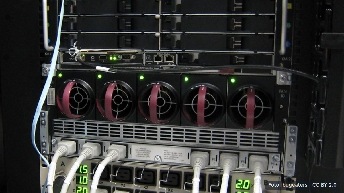 Bladeservers in een rack van dichtbij
