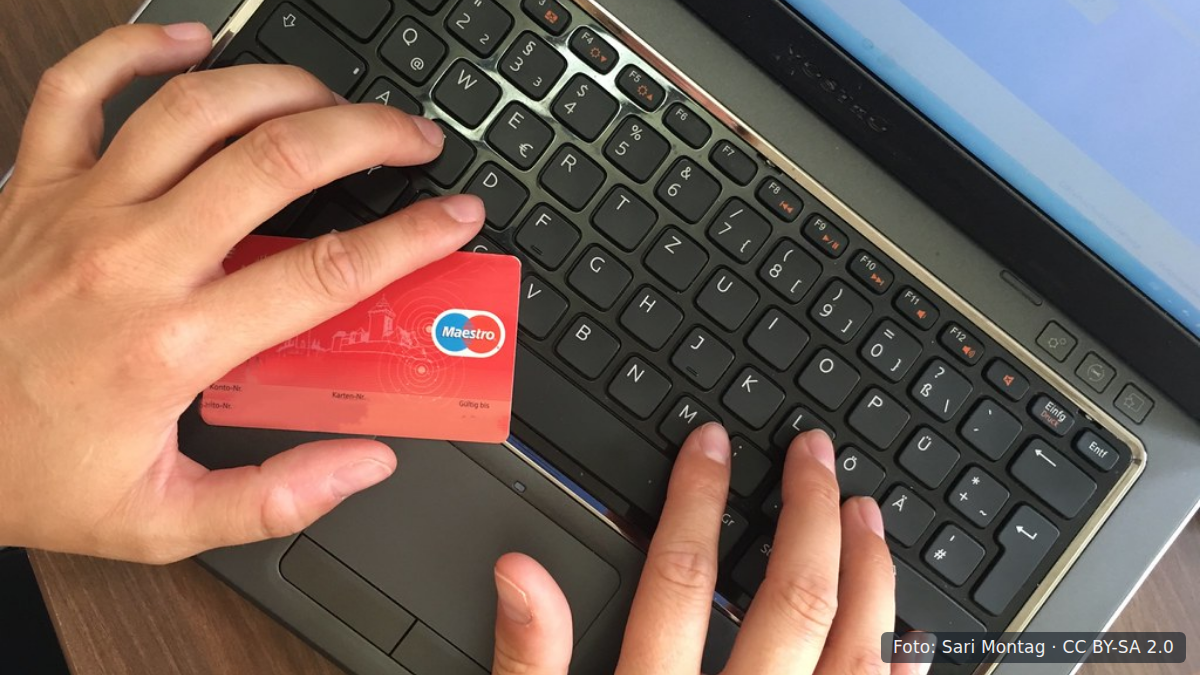Online shoppen achter een computerscherm